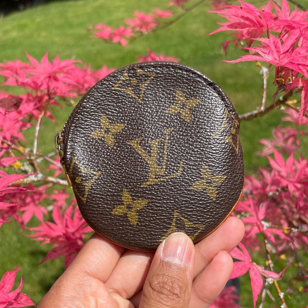Lv coin purse